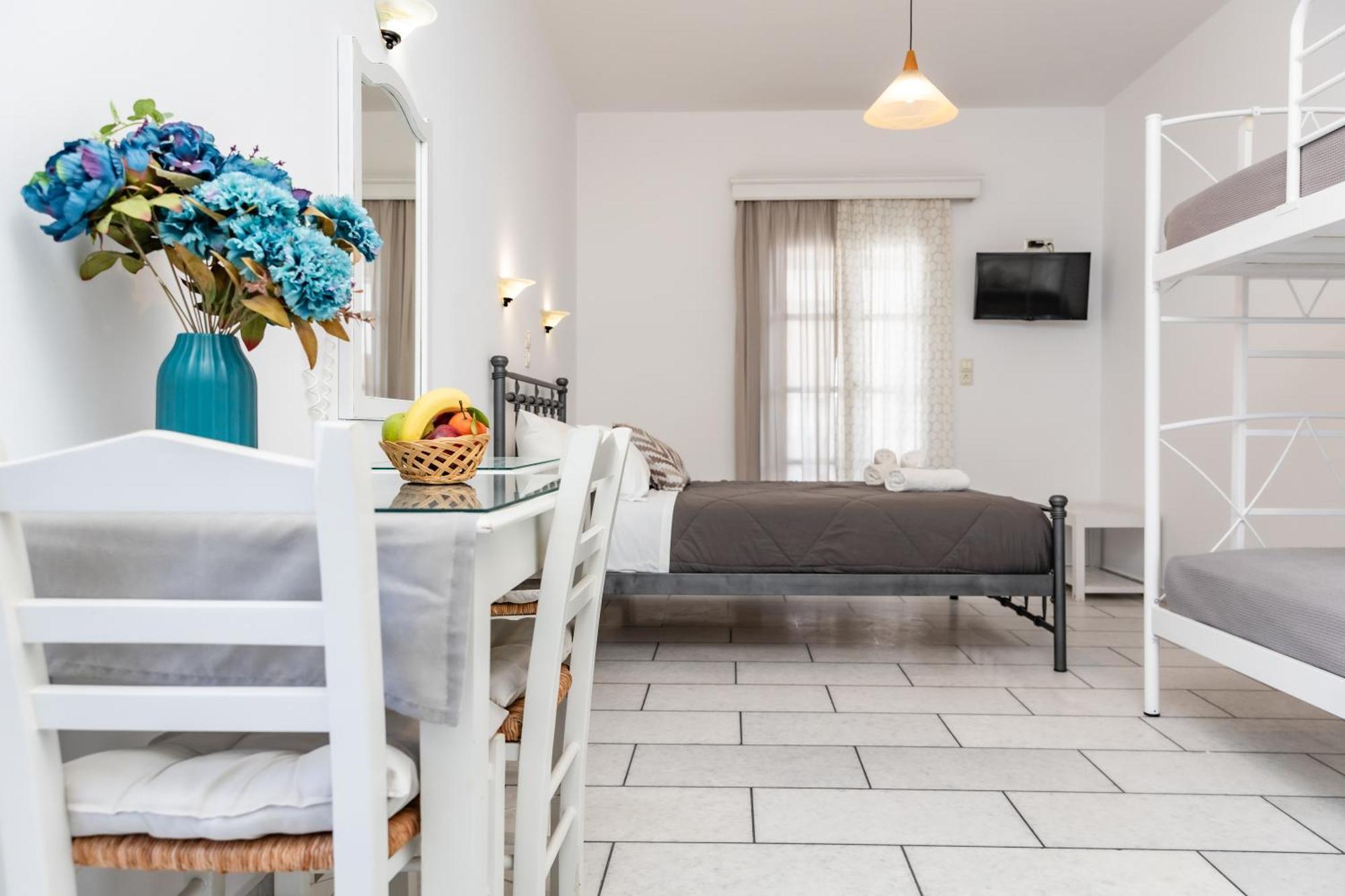 Depis Studios & Apartments Naxos City Экстерьер фото