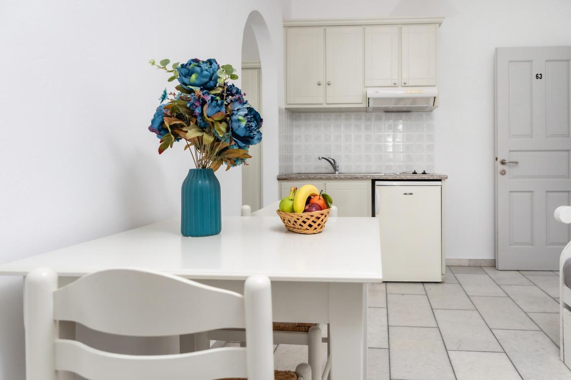 Depis Studios & Apartments Naxos City Экстерьер фото
