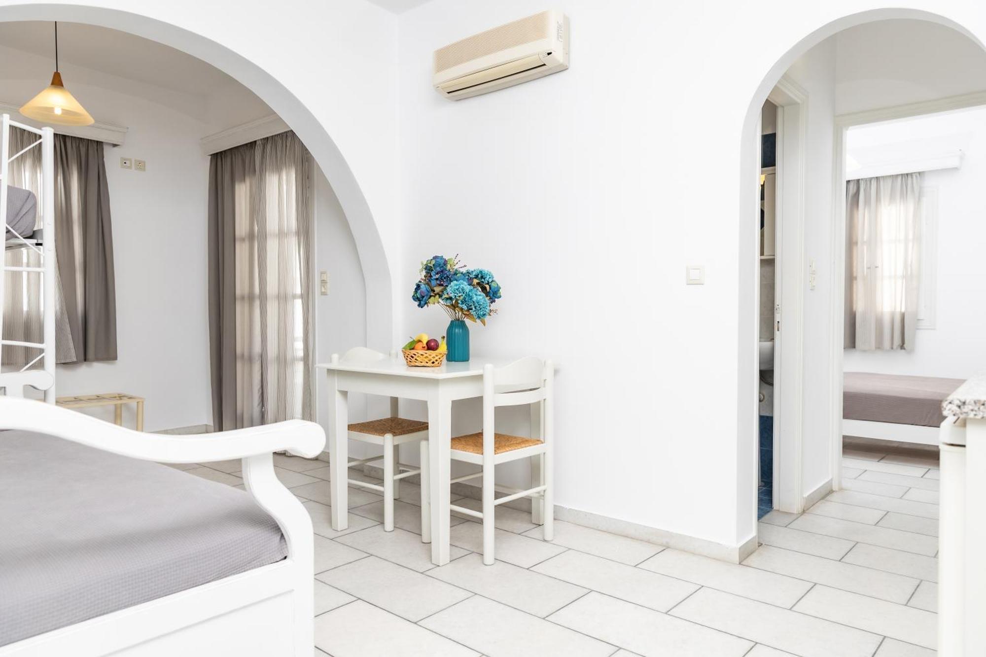 Depis Studios & Apartments Naxos City Экстерьер фото