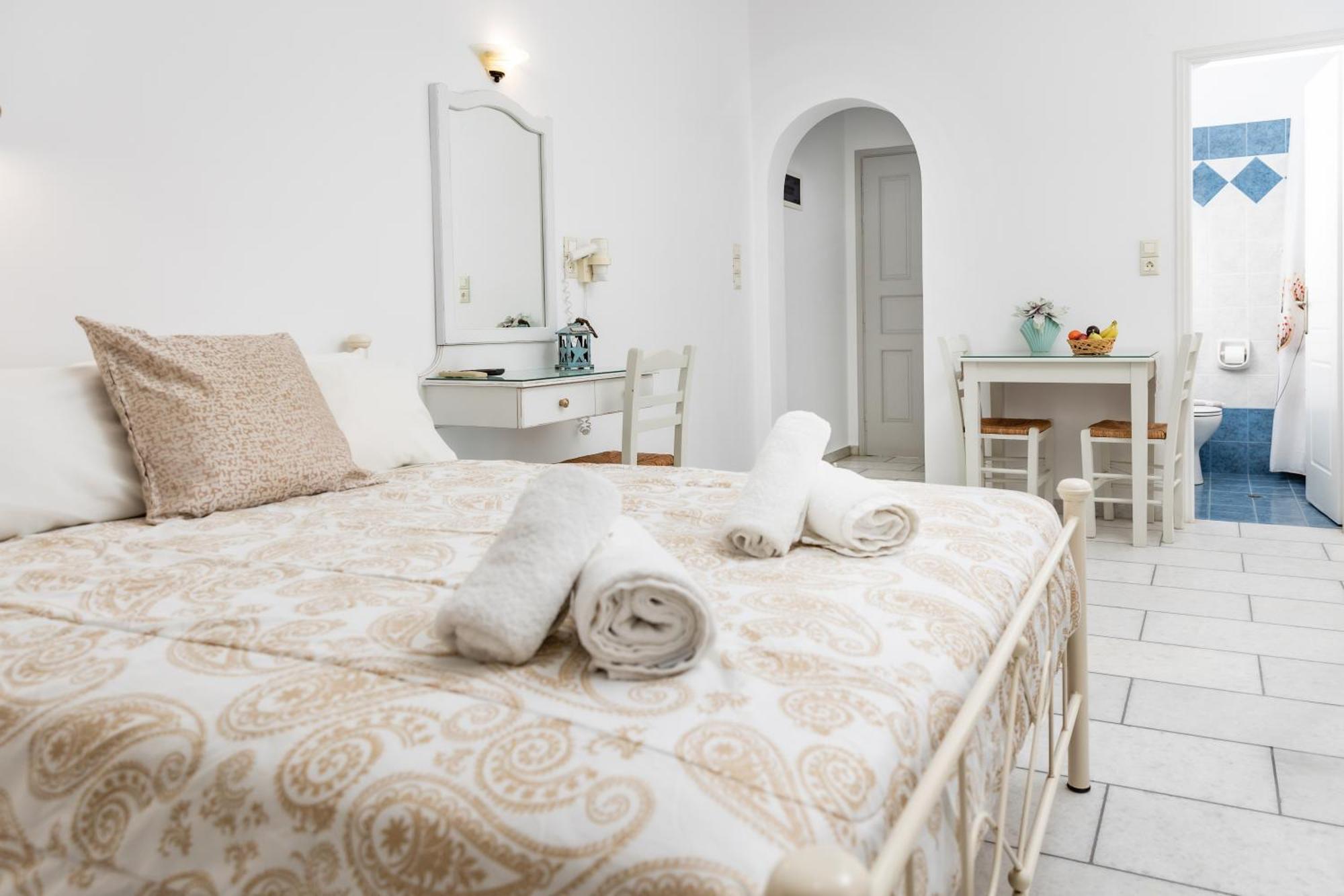 Depis Studios & Apartments Naxos City Экстерьер фото