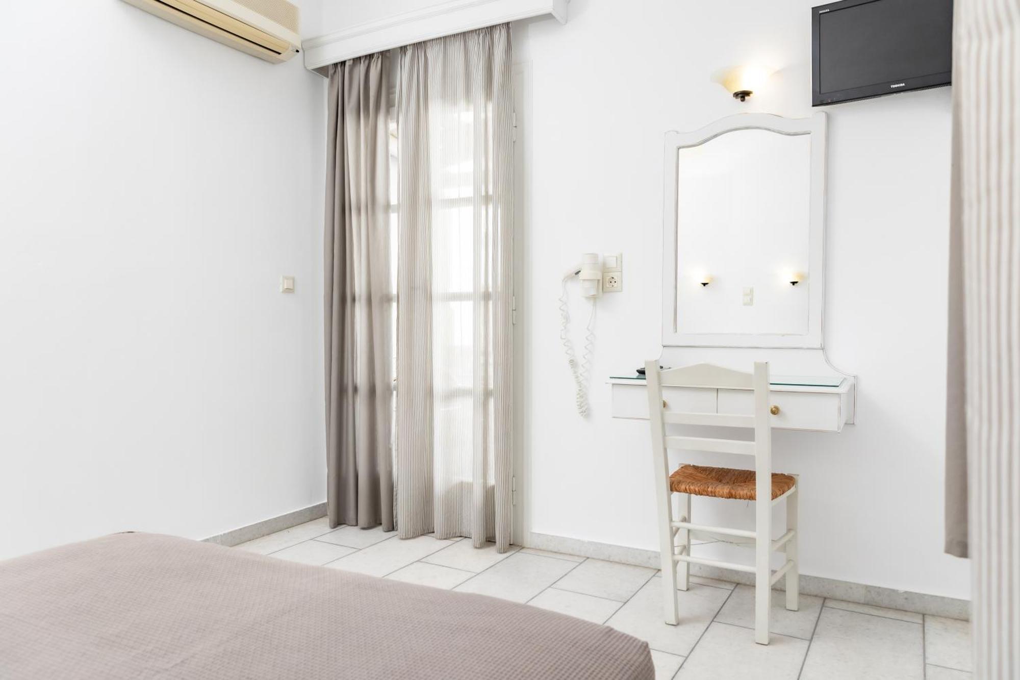 Depis Studios & Apartments Naxos City Экстерьер фото