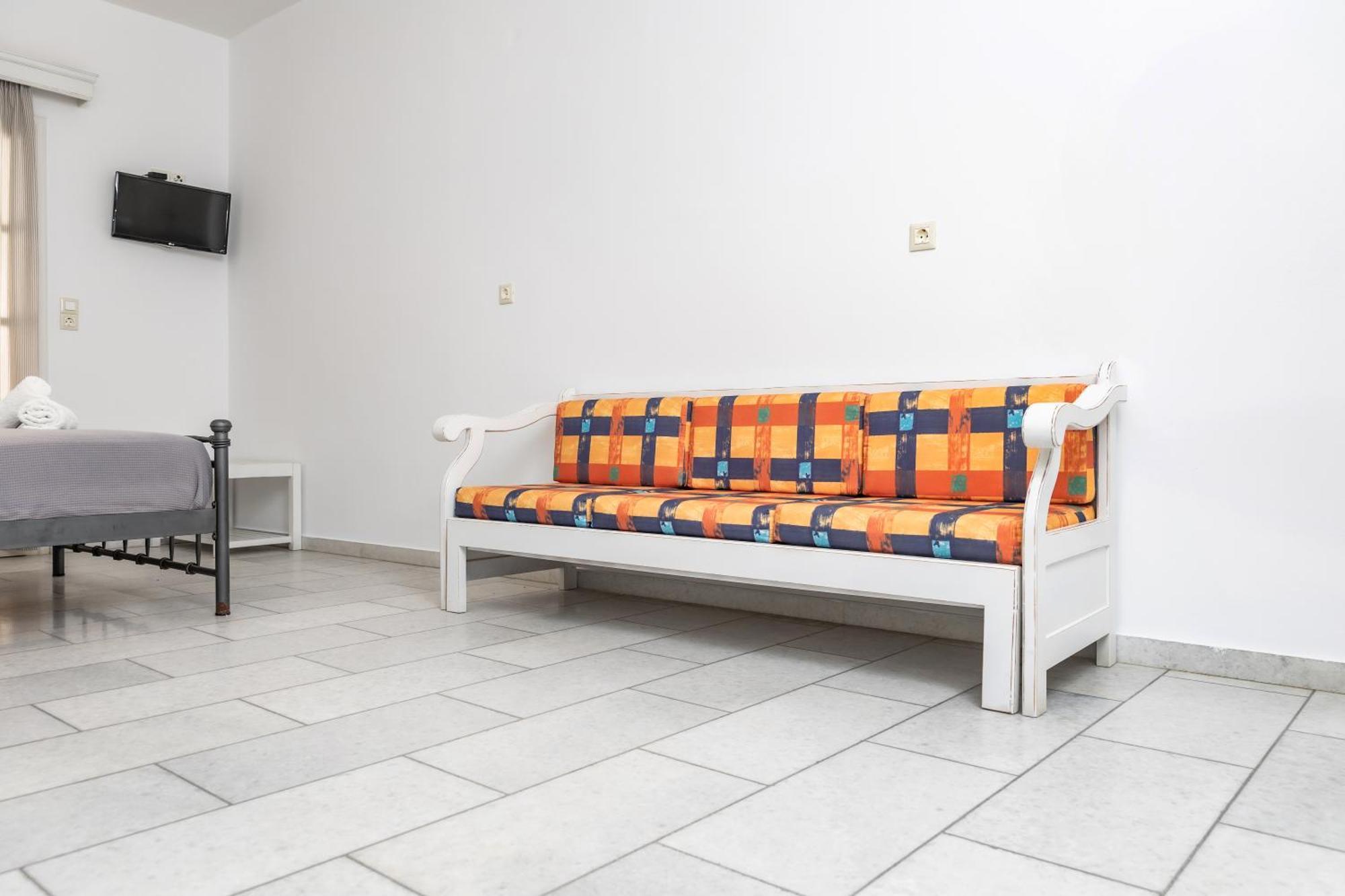 Depis Studios & Apartments Naxos City Экстерьер фото